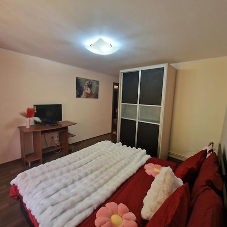 Apartament Red & Yellow Slanic Moldova Luaran gambar