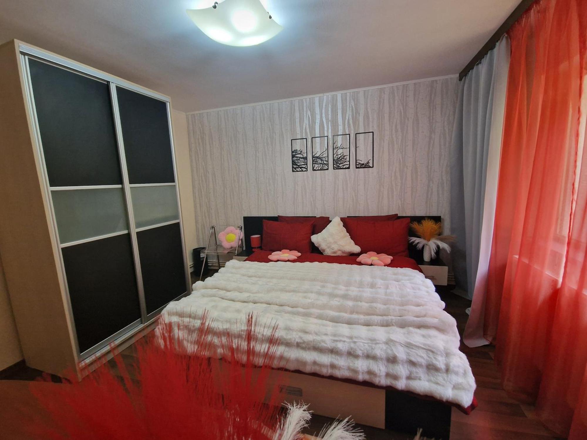 Apartament Red & Yellow Slanic Moldova Luaran gambar