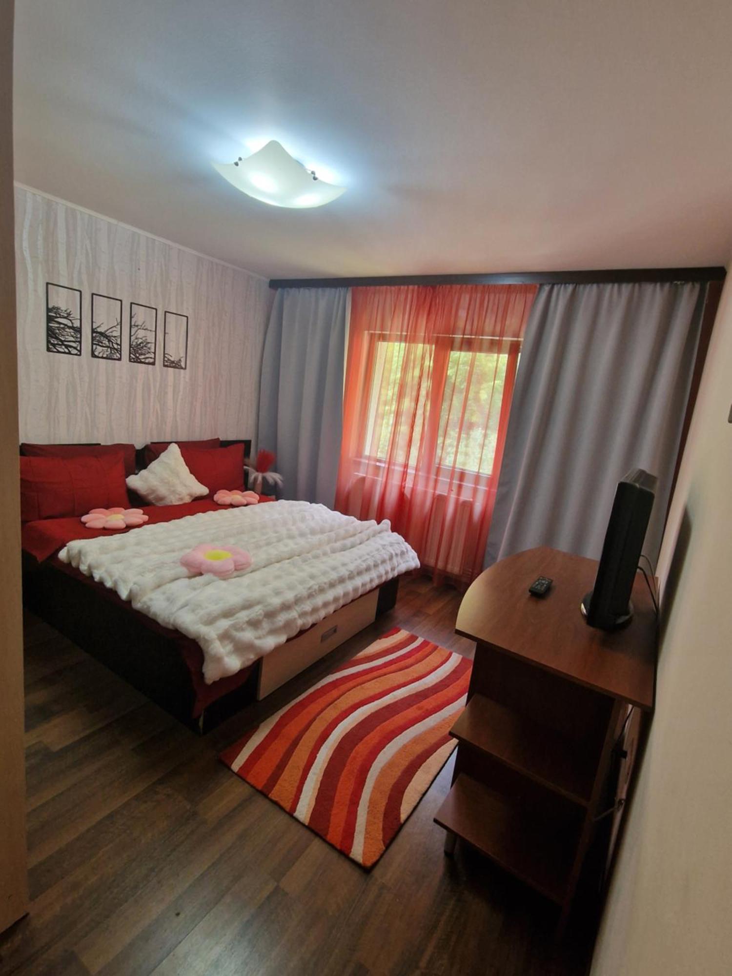 Apartament Red & Yellow Slanic Moldova Luaran gambar