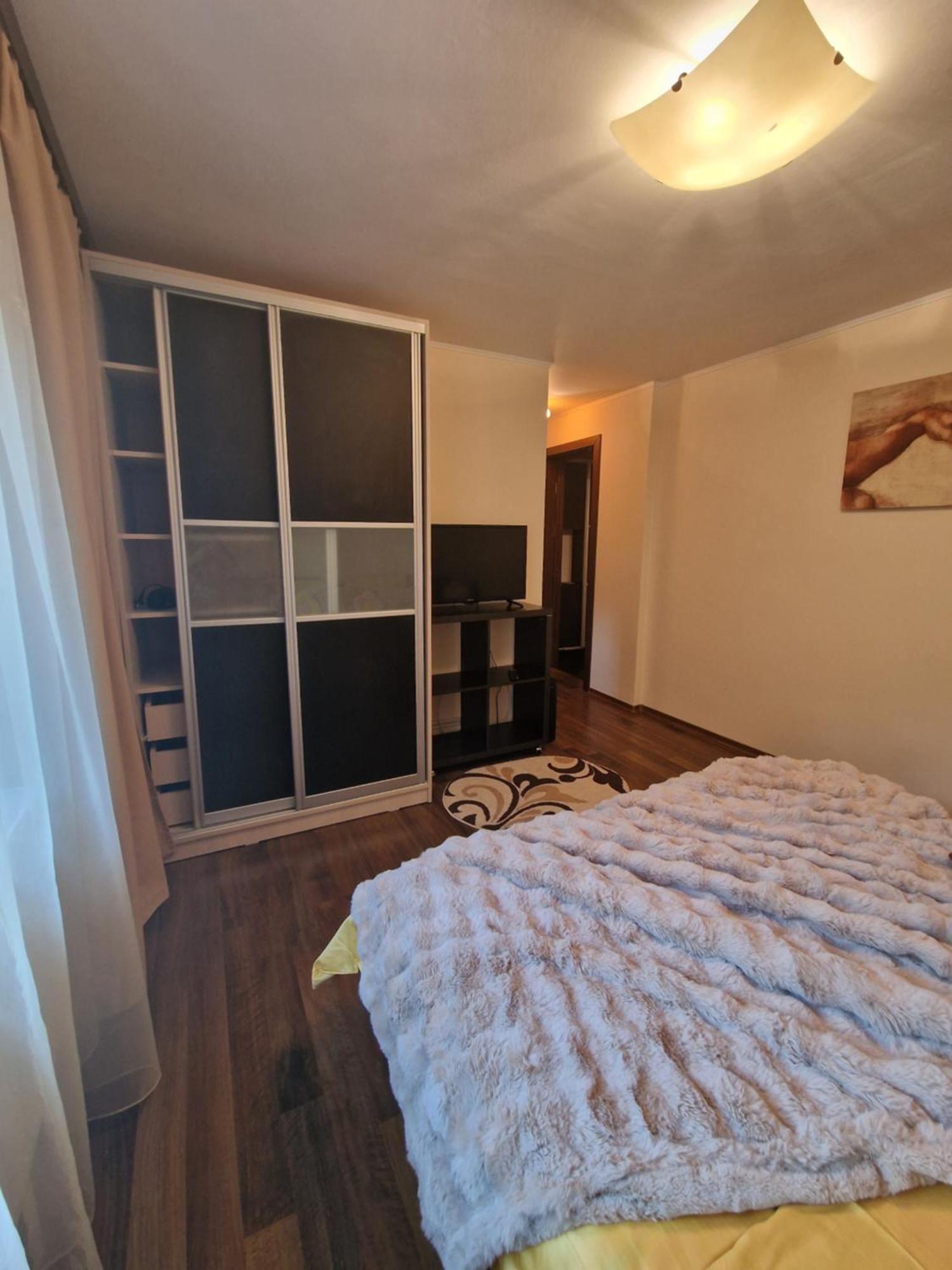Apartament Red & Yellow Slanic Moldova Luaran gambar